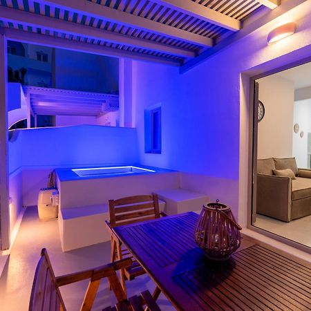 Aerenia Luxury Suites 卡特瑞杜斯 外观 照片