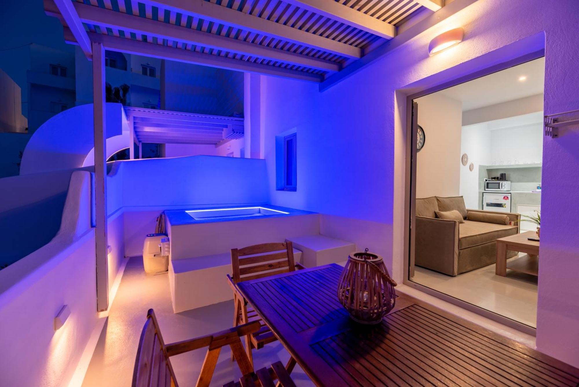 Aerenia Luxury Suites 卡特瑞杜斯 外观 照片