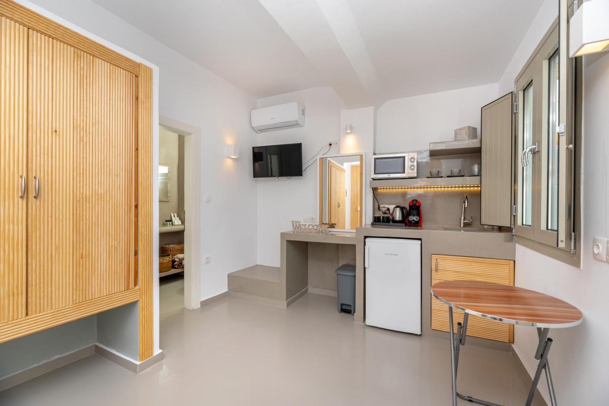 Aerenia Luxury Suites 卡特瑞杜斯 外观 照片
